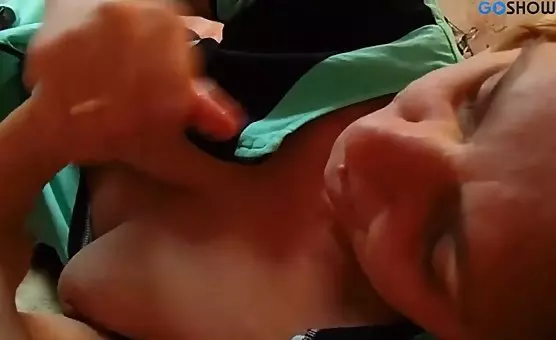 Mature Housewife Delivers Sensational Oral Pleasure to Her Man